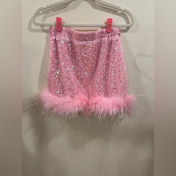 Judith March Dresses & Skirts - Judith March Glittering Pink Feather Mini Skirt